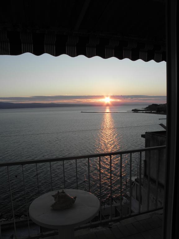 Sunny Apartment Omiš Rom bilde